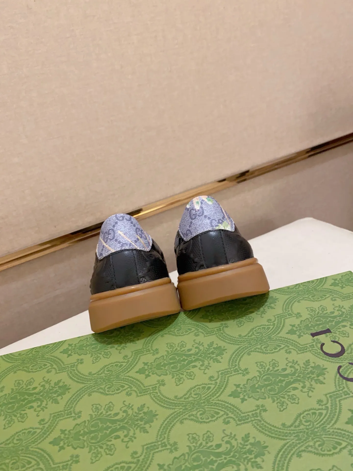 Men's clothing and shoes💰 440💰🇮🇹🇮🇹GUCCI (Gucci) top 🔍🔍 spring and summer models are on sale at the same time, the upper 🇮🇹 imported Italian first-layer cowhide, fully imported sheepskin lining 💪💪, completely 1⃣️compared 1⃣️Reproduction🇮🇹💪💪, ⚠Sole: The original sole is specially provided by the original factory, the exclusive movable molded sole is super comfortable, ⚠Original factory follow-up goods, 🔍🔍high quality, you can enter and leave the counter at will, welcome to compare⚠. Code number:38-44